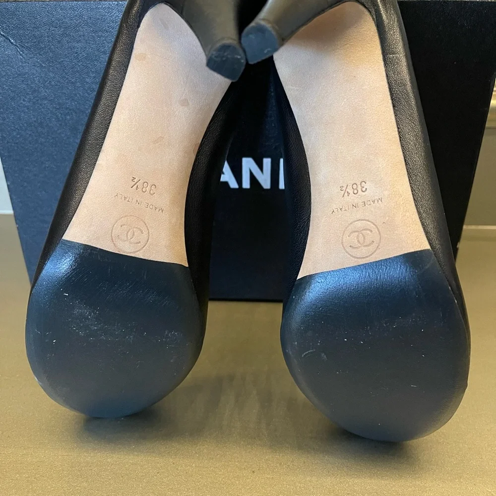 👠 Chanel Black Leather heels 👠 - Picture 4 of 7